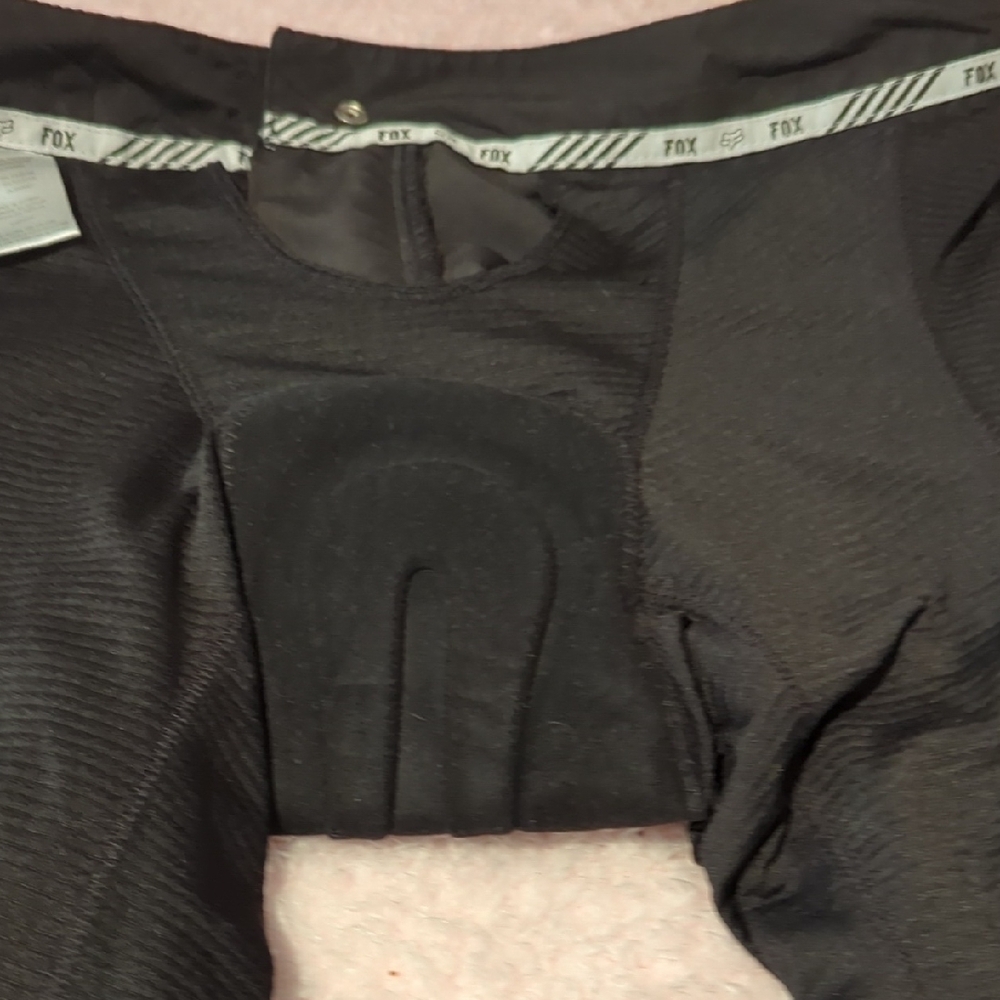 Fox Black Cargo Riders Shorts with Relaxed Fit - Picture 5 of 10
